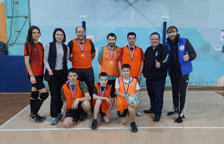 "Семейный футбол "Первых".
